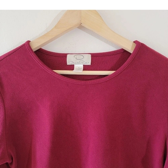 Oscar de la Renta Burgundy Long Sleeve Tee - Picture 4 of 6
